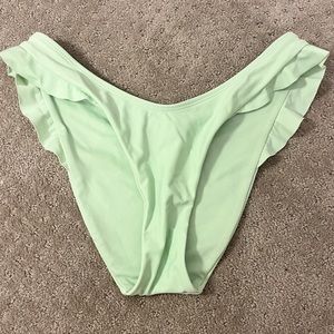 Ruffle swimsuit bottoms